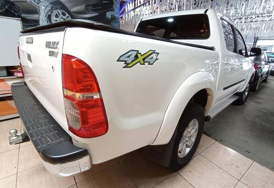 TOYOTA HILUX 2.7 SRV 4X4 CD 16V FLEX 4P AUTOMÁTICO